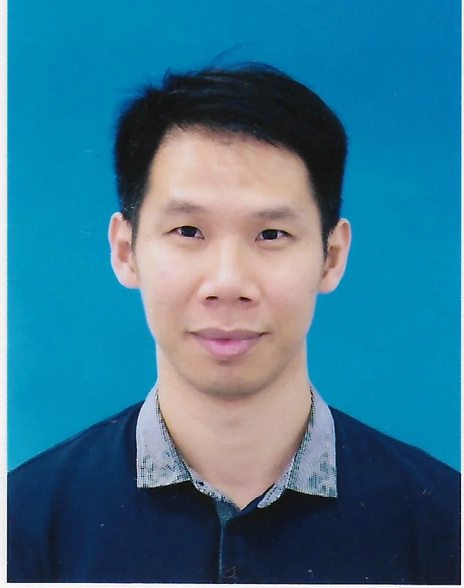 passport photo 2.webp
